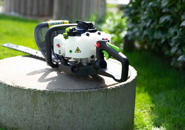 Bencinski obrezovalnik žive meje ZI-BHS2600